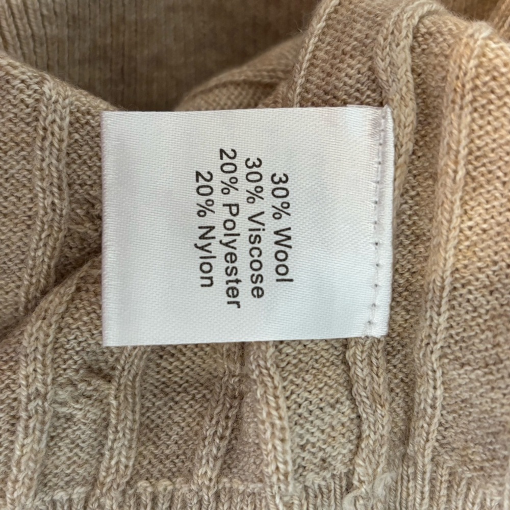 Men’s Wool Cable Knit V-neck Sleeveless Vest Beige size Large - Picture 5 of 7